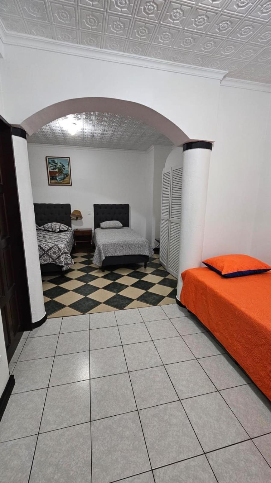 Hotel Valladolid Эредия Экстерьер фото